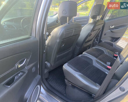 Серый Рено Сценик, объемом двигателя 1.5 л и пробегом 260 тыс. км за 11250 $, фото 12 на Automoto.ua