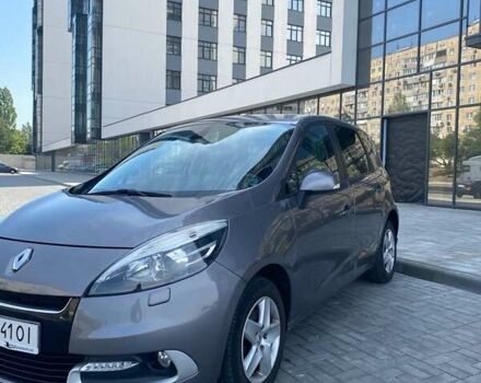 Сірий Рено Сценік, об'ємом двигуна 2 л та пробігом 180 тис. км за 8100 $, фото 1 на Automoto.ua
