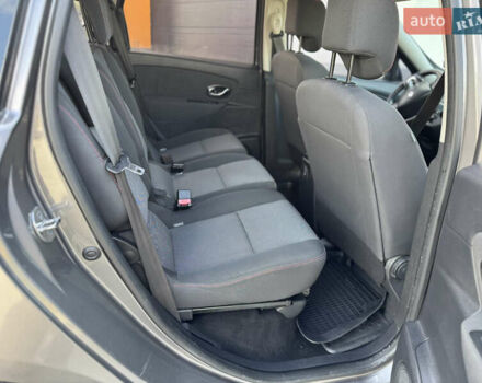 Серый Рено Сценик, объемом двигателя 1.5 л и пробегом 220 тыс. км за 7900 $, фото 24 на Automoto.ua