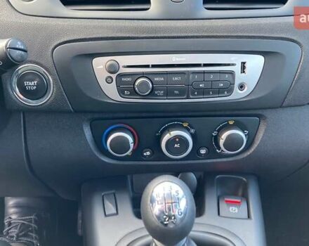 Сірий Рено Сценік, об'ємом двигуна 1.6 л та пробігом 160 тис. км за 9300 $, фото 6 на Automoto.ua