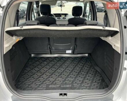 Серый Рено Сценик, объемом двигателя 1.5 л и пробегом 271 тыс. км за 8990 $, фото 18 на Automoto.ua