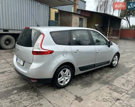 Сірий Рено Сценік, об'ємом двигуна 1.6 л та пробігом 254 тис. км за 8300 $, фото 12 на Automoto.ua