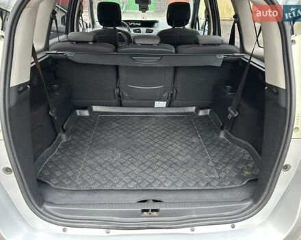 Сірий Рено Сценік, об'ємом двигуна 1.6 л та пробігом 254 тис. км за 8300 $, фото 27 на Automoto.ua