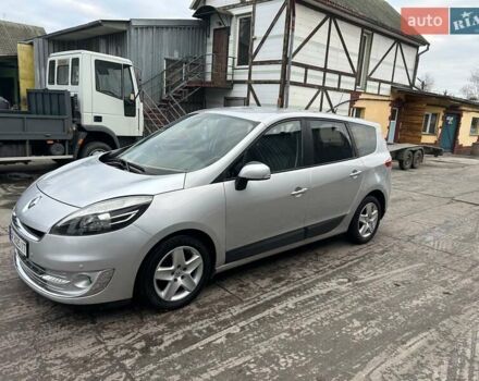 Сірий Рено Сценік, об'ємом двигуна 1.6 л та пробігом 254 тис. км за 8300 $, фото 2 на Automoto.ua