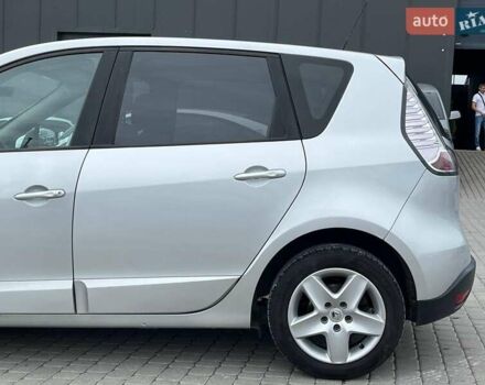 Серый Рено Сценик, объемом двигателя 1.5 л и пробегом 271 тыс. км за 8990 $, фото 4 на Automoto.ua