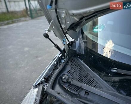 Сірий Рено Сценік, об'ємом двигуна 1.46 л та пробігом 201 тис. км за 9800 $, фото 43 на Automoto.ua