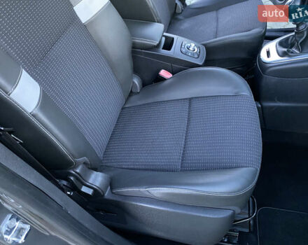 Серый Рено Сценик, объемом двигателя 1.46 л и пробегом 195 тыс. км за 8999 $, фото 34 на Automoto.ua