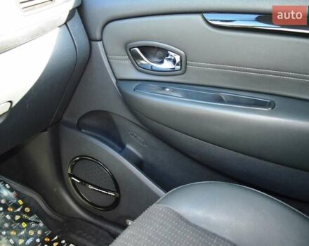 Серый Рено Сценик, объемом двигателя 1.6 л и пробегом 272 тыс. км за 7999 $, фото 28 на Automoto.ua