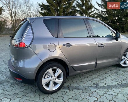 Серый Рено Сценик, объемом двигателя 1.46 л и пробегом 195 тыс. км за 8999 $, фото 3 на Automoto.ua