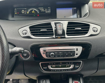 Сірий Рено Сценік, об'ємом двигуна 1.2 л та пробігом 157 тис. км за 8400 $, фото 11 на Automoto.ua