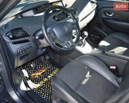 Серый Рено Сценик, объемом двигателя 1.6 л и пробегом 272 тыс. км за 7999 $, фото 19 на Automoto.ua