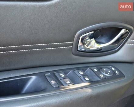 Серый Рено Сценик, объемом двигателя 1.6 л и пробегом 272 тыс. км за 7999 $, фото 15 на Automoto.ua