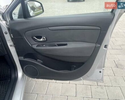 Серый Рено Сценик, объемом двигателя 1.46 л и пробегом 249 тыс. км за 7650 $, фото 19 на Automoto.ua