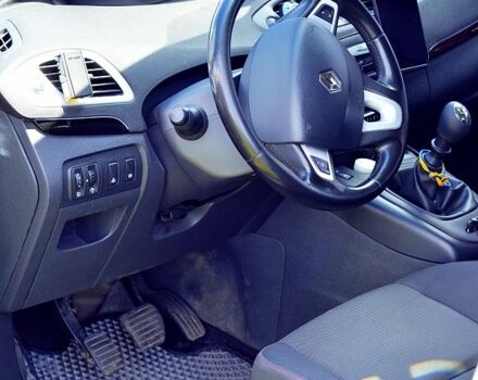 Серый Рено Сценик, объемом двигателя 1.5 л и пробегом 291 тыс. км за 8200 $, фото 5 на Automoto.ua