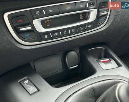 Серый Рено Сценик, объемом двигателя 1.5 л и пробегом 271 тыс. км за 8990 $, фото 29 на Automoto.ua