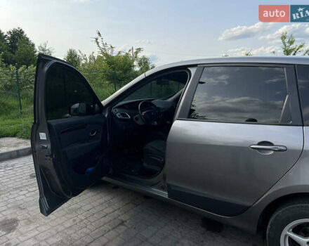 Сірий Рено Сценік, об'ємом двигуна 1.46 л та пробігом 170 тис. км за 8800 $, фото 5 на Automoto.ua