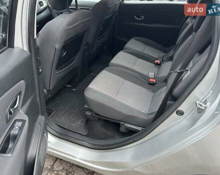 Сірий Рено Сценік, об'ємом двигуна 1.6 л та пробігом 254 тис. км за 8300 $, фото 24 на Automoto.ua