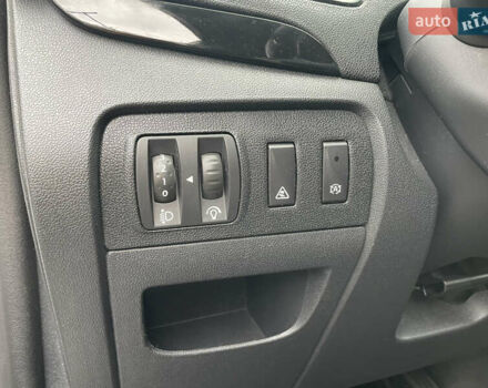 Серый Рено Сценик, объемом двигателя 1.46 л и пробегом 230 тыс. км за 9000 $, фото 12 на Automoto.ua