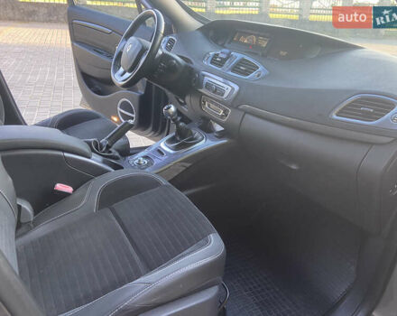 Серый Рено Сценик, объемом двигателя 1.5 л и пробегом 260 тыс. км за 11250 $, фото 11 на Automoto.ua