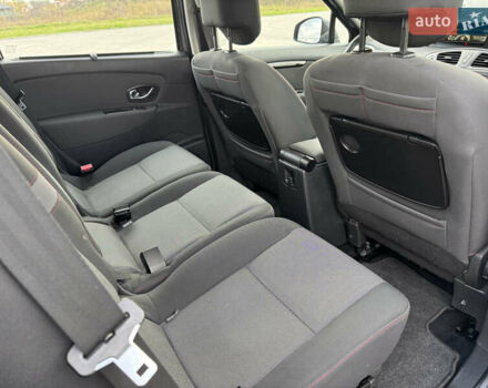 Серый Рено Сценик, объемом двигателя 1.5 л и пробегом 203 тыс. км за 9950 $, фото 28 на Automoto.ua