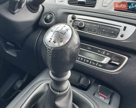 Серый Рено Сценик, объемом двигателя 1.5 л и пробегом 203 тыс. км за 9950 $, фото 36 на Automoto.ua