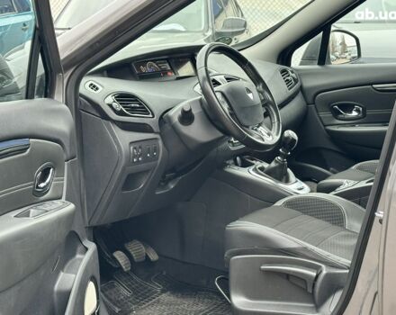 Серый Рено Сценик, объемом двигателя 0 л и пробегом 213 тыс. км за 10400 $, фото 10 на Automoto.ua