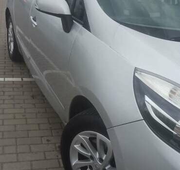 Рено Сценік 2014 у Дубно на Automoto.ua Сірий Рено Сценік, об'ємом двигуна 1.6 л та пробігом 264 тис. км за 8950 $, фото 2 на Automoto.ua