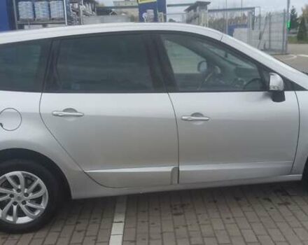 Рено Сценік 2014 у Дубно на Automoto.ua Сірий Рено Сценік, об'ємом двигуна 1.6 л та пробігом 264 тис. км за 8950 $, фото 4 на Automoto.ua