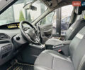 Рено Сценик 2014 в Харькове на Automoto.ua Серый Рено Сценик, объемом двигателя 2 л и пробегом 248 тыс. км за 9700 $, фото 12 на Automoto.ua