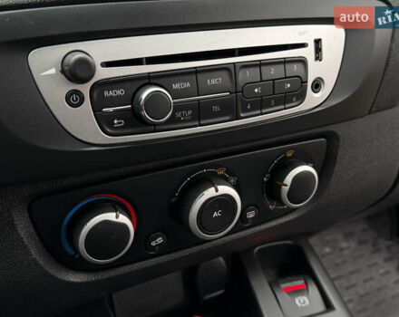 Серый Рено Сценик, объемом двигателя 1.5 л и пробегом 217 тыс. км за 7450 $, фото 28 на Automoto.ua