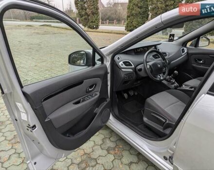 Сірий Рено Сценік, об'ємом двигуна 1.46 л та пробігом 237 тис. км за 8950 $, фото 10 на Automoto.ua