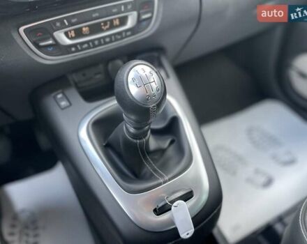 Сірий Рено Сценік, об'ємом двигуна 1.6 л та пробігом 230 тис. км за 11050 $, фото 20 на Automoto.ua
