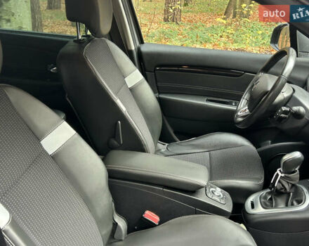 Серый Рено Сценик, объемом двигателя 1.46 л и пробегом 213 тыс. км за 9299 $, фото 35 на Automoto.ua