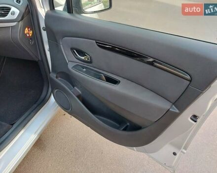 Сірий Рено Сценік, об'ємом двигуна 1.46 л та пробігом 221 тис. км за 9100 $, фото 28 на Automoto.ua
