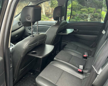 Сірий Рено Сценік, об'ємом двигуна 1.5 л та пробігом 150 тис. км за 10350 $, фото 27 на Automoto.ua