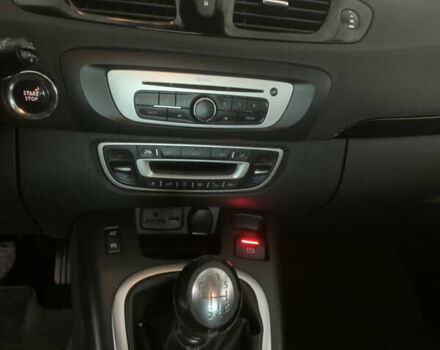 Серый Рено Сценик, объемом двигателя 1.6 л и пробегом 235 тыс. км за 8700 $, фото 41 на Automoto.ua