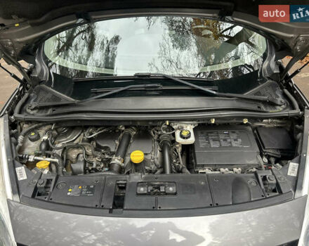 Серый Рено Сценик, объемом двигателя 1.46 л и пробегом 213 тыс. км за 9299 $, фото 49 на Automoto.ua