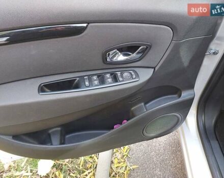 Сірий Рено Сценік, об'ємом двигуна 1.46 л та пробігом 221 тис. км за 9100 $, фото 19 на Automoto.ua