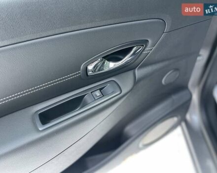 Сірий Рено Сценік, об'ємом двигуна 1.6 л та пробігом 230 тис. км за 11050 $, фото 27 на Automoto.ua