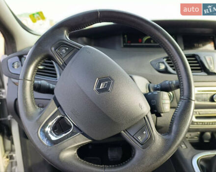 Сірий Рено Сценік, об'ємом двигуна 1.5 л та пробігом 196 тис. км за 9999 $, фото 15 на Automoto.ua