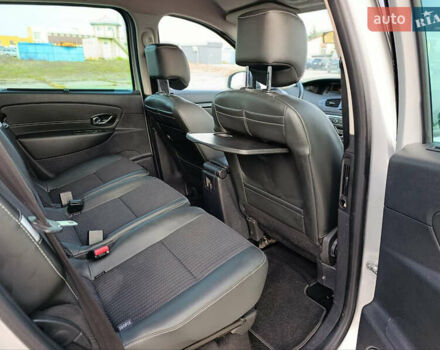 Сірий Рено Сценік, об'ємом двигуна 1.5 л та пробігом 196 тис. км за 9999 $, фото 24 на Automoto.ua