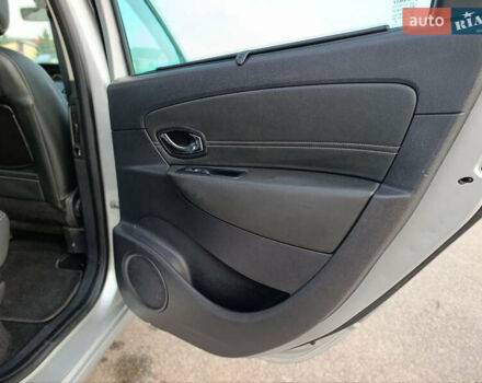 Сірий Рено Сценік, об'ємом двигуна 1.5 л та пробігом 196 тис. км за 9999 $, фото 23 на Automoto.ua