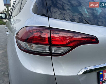 Серый Рено Сценик, объемом двигателя 1.6 л и пробегом 214 тыс. км за 14900 $, фото 13 на Automoto.ua