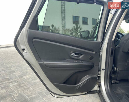 Серый Рено Сценик, объемом двигателя 1.6 л и пробегом 214 тыс. км за 14900 $, фото 21 на Automoto.ua