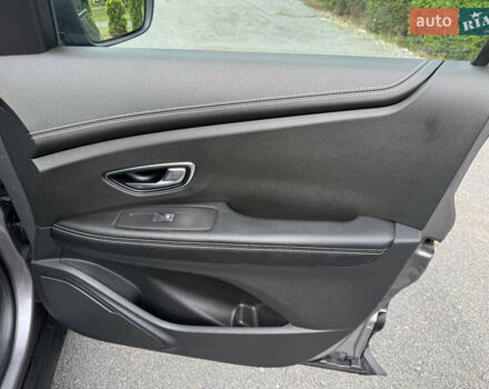 Серый Рено Сценик, объемом двигателя 1.6 л и пробегом 156 тыс. км за 14500 $, фото 64 на Automoto.ua