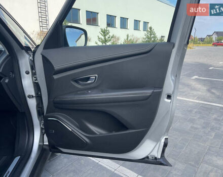 Серый Рено Сценик, объемом двигателя 1.6 л и пробегом 214 тыс. км за 14900 $, фото 23 на Automoto.ua