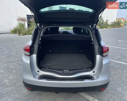 Серый Рено Сценик, объемом двигателя 1.6 л и пробегом 214 тыс. км за 14900 $, фото 30 на Automoto.ua