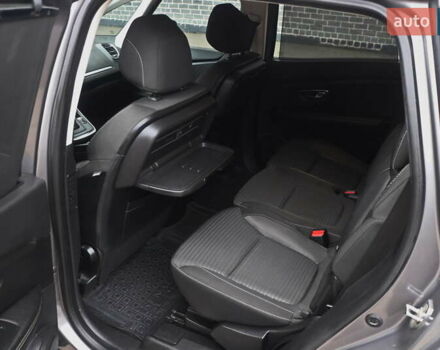 Серый Рено Сценик, объемом двигателя 1.5 л и пробегом 275 тыс. км за 15999 $, фото 18 на Automoto.ua