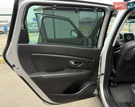 Сірий Рено Сценік, об'ємом двигуна 1.6 л та пробігом 227 тис. км за 16490 $, фото 15 на Automoto.ua