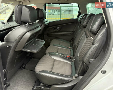 Сірий Рено Сценік, об'ємом двигуна 1.6 л та пробігом 227 тис. км за 16490 $, фото 16 на Automoto.ua